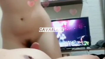 Enaknya Menikmati Tubuh Sekal Maya Ewe Sambil Live