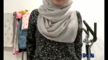 Onlyfans Jilbab Sangean Omek Paha Montok