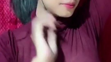 Cewek Cantik Payudara Montok Transparan