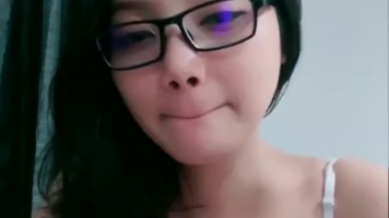 Nonton Julia Dengan Minyak Di Badan Super Mulus Banget 1 Jam 28 Menit