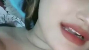 Live Baby13 Rebahan Mainin Toketnya