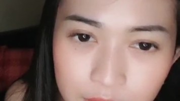 Meisha Cantik Belahan Dada Berkeringat Mangolive