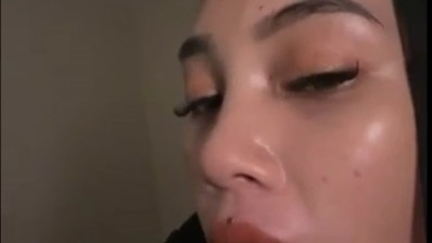 Ukhti Keenakan Di Atas