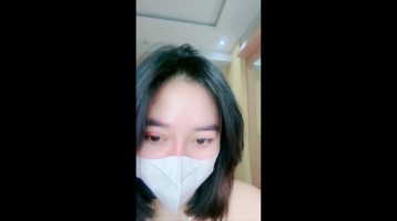 Indy Nungging Pantat Besar Ngangkang Selangkangan Memeknya